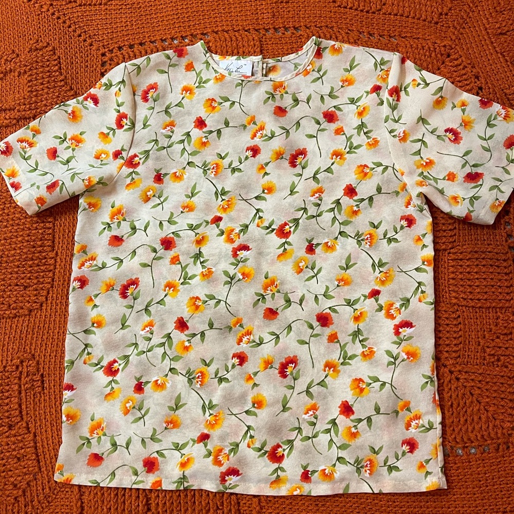 Kathie Lee collection “vintage” blouse